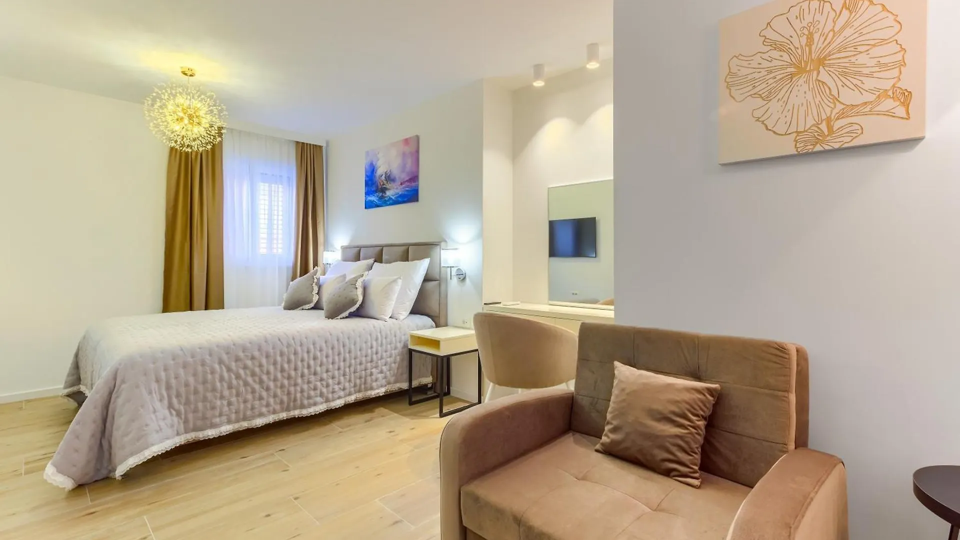 Luxury Bed & Breakfast Rooms Irini, In The Heart Of 斯普利特