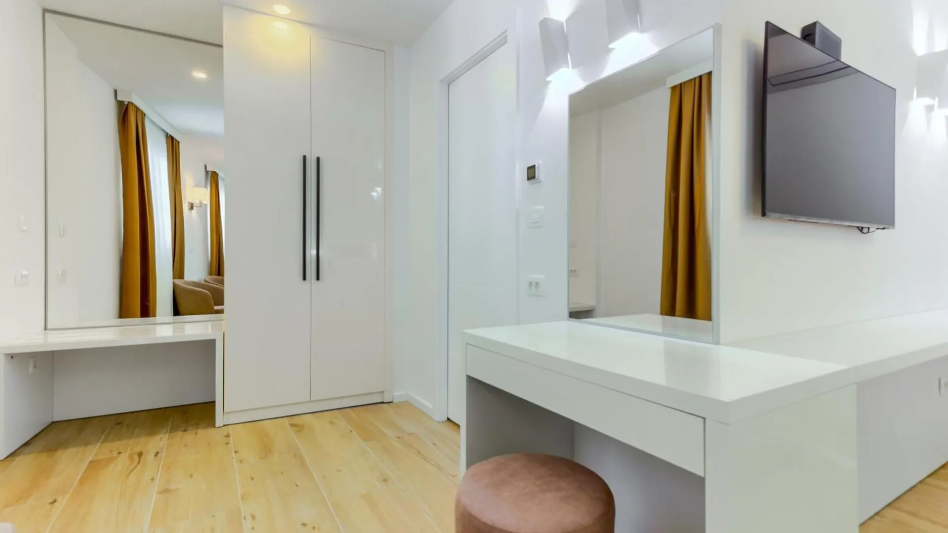 Luxury Bed & Breakfast Rooms Irini, In The Heart Of 斯普利特