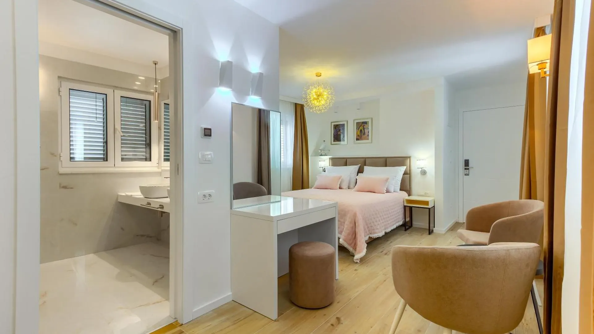 Luxury Bed & Breakfast Rooms Irini, In The Heart Of ספליט