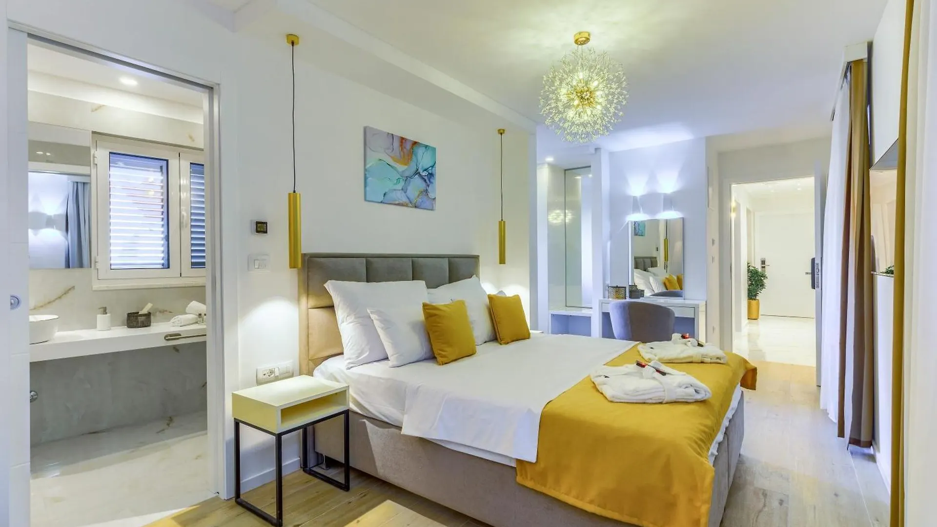 Luxury Bed & Breakfast Rooms Irini, In The Heart Of ספליט 0*,  קרואטיה