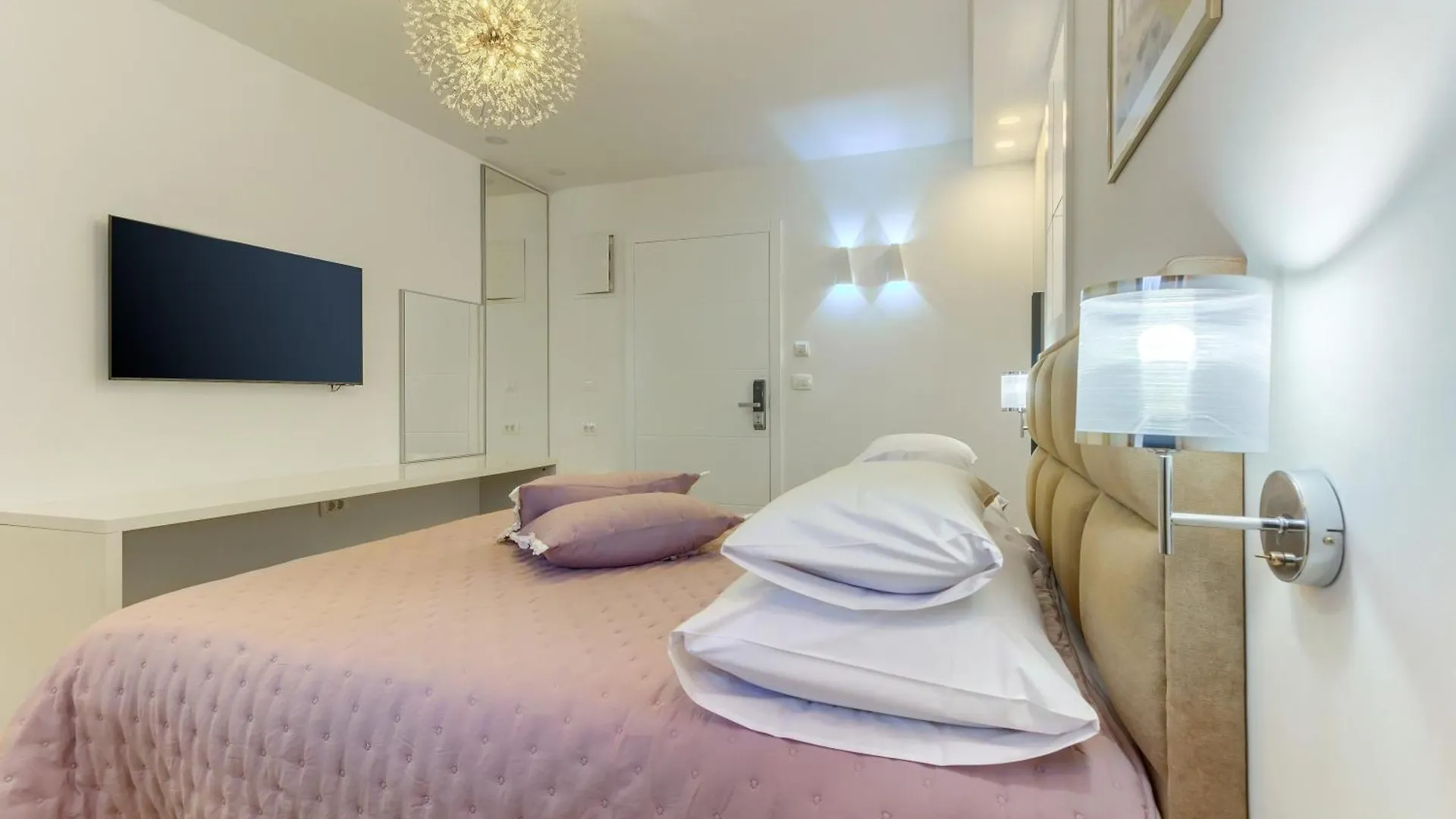 Luxury Bed & Breakfast Rooms Irini, In The Heart Of ספליט