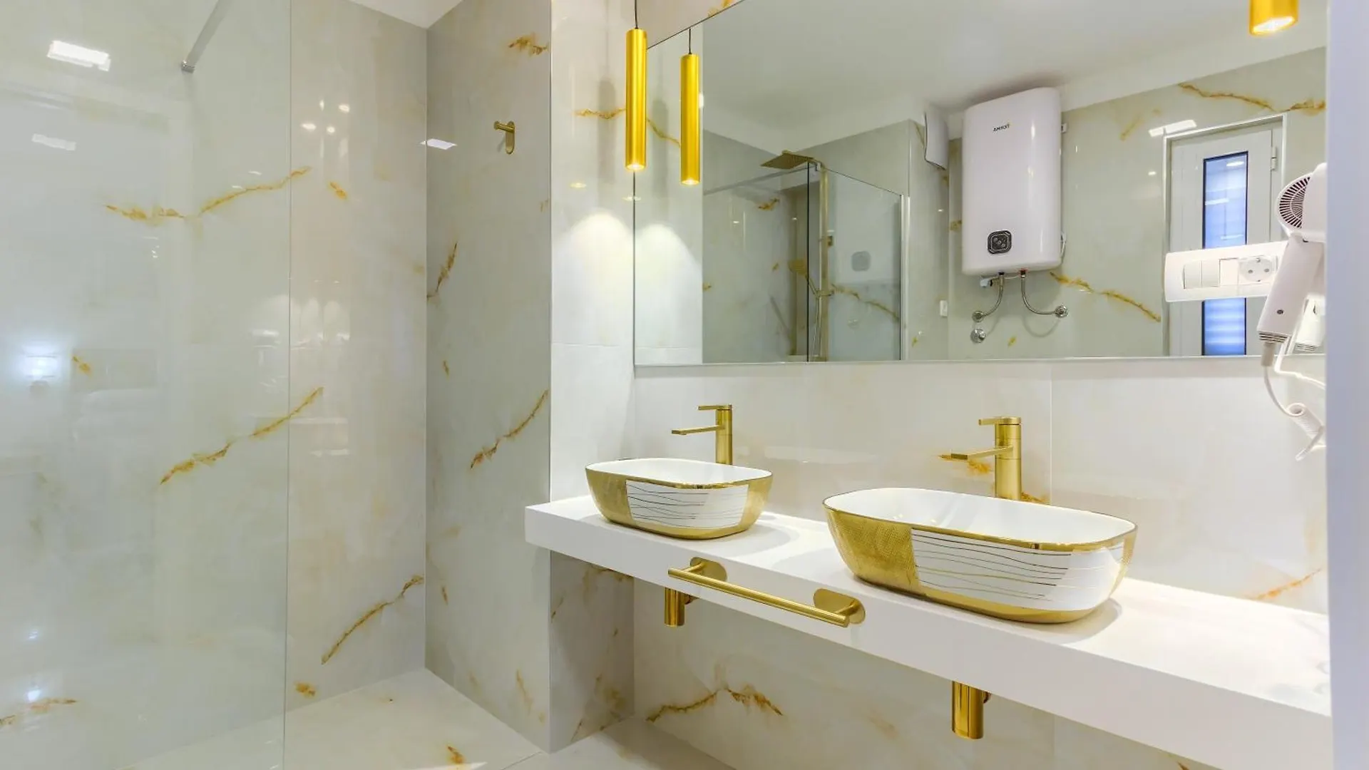 Luxury Bed & Breakfast Rooms Irini, In The Heart Of ספליט 0*,  קרואטיה