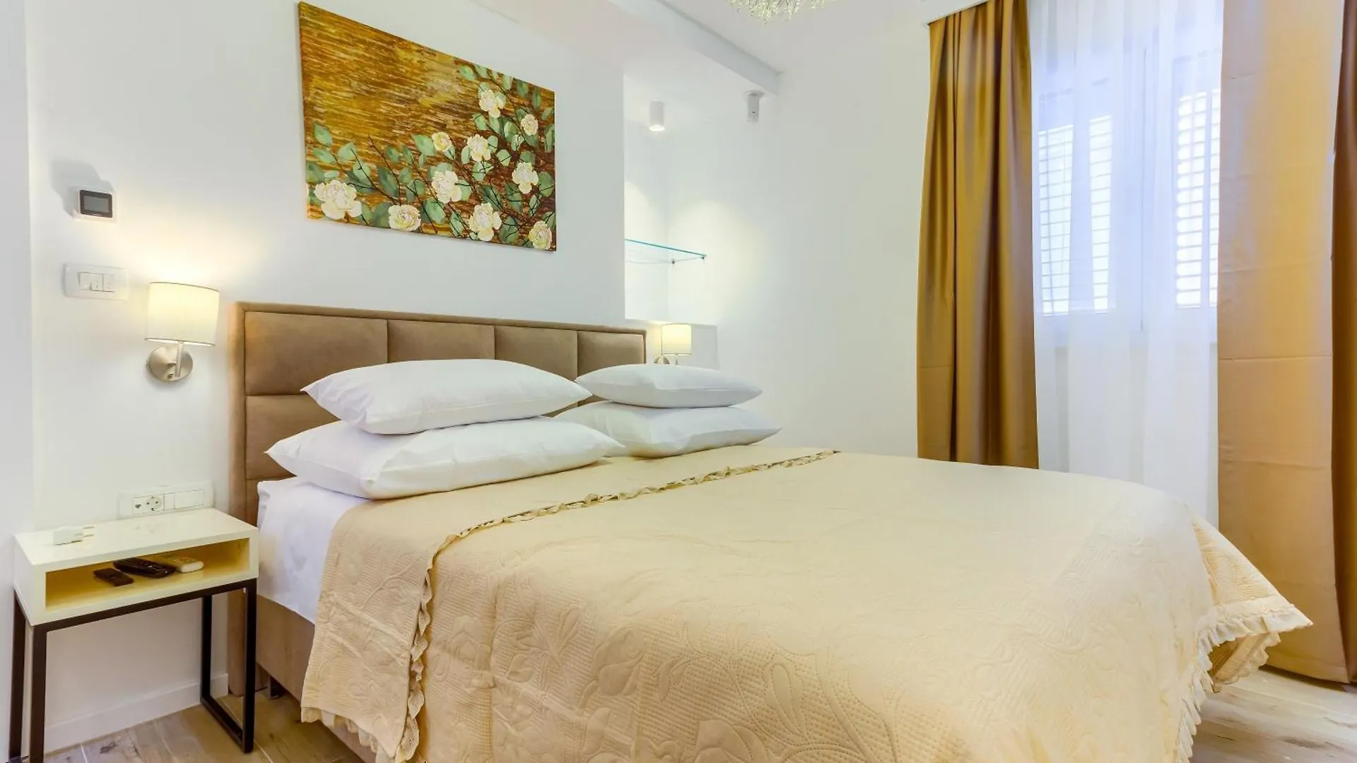 Luxury Bed & Breakfast Rooms Irini, In The Heart Of ספליט קרואטיה
