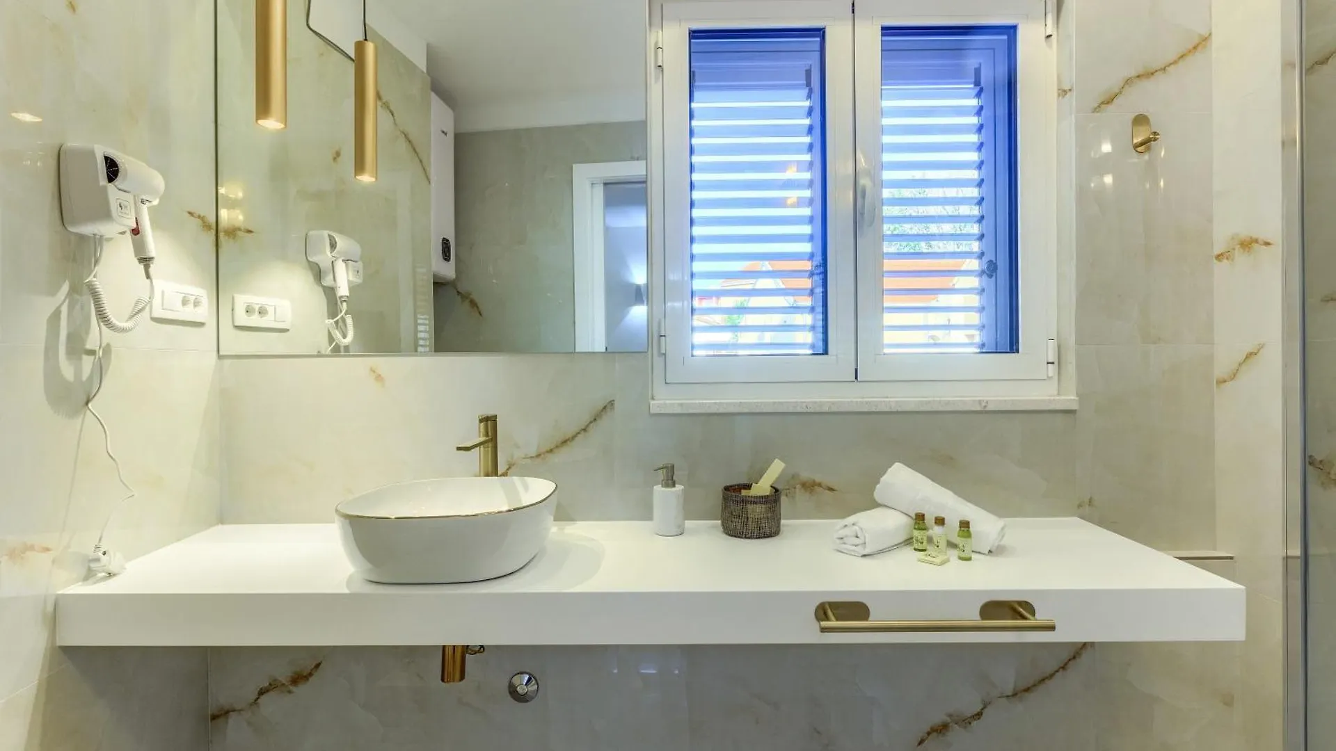 Luxury Bed & Breakfast Rooms Irini, In The Heart Of ספליט